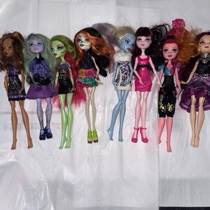Monster High Dolls Set of 8 - Purple, Green, Pink, Blue, Black rare collectible